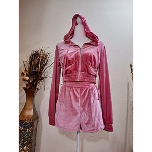 💞 Zip up Ruched Bust Hooded velvet jacket & shorts set 💞